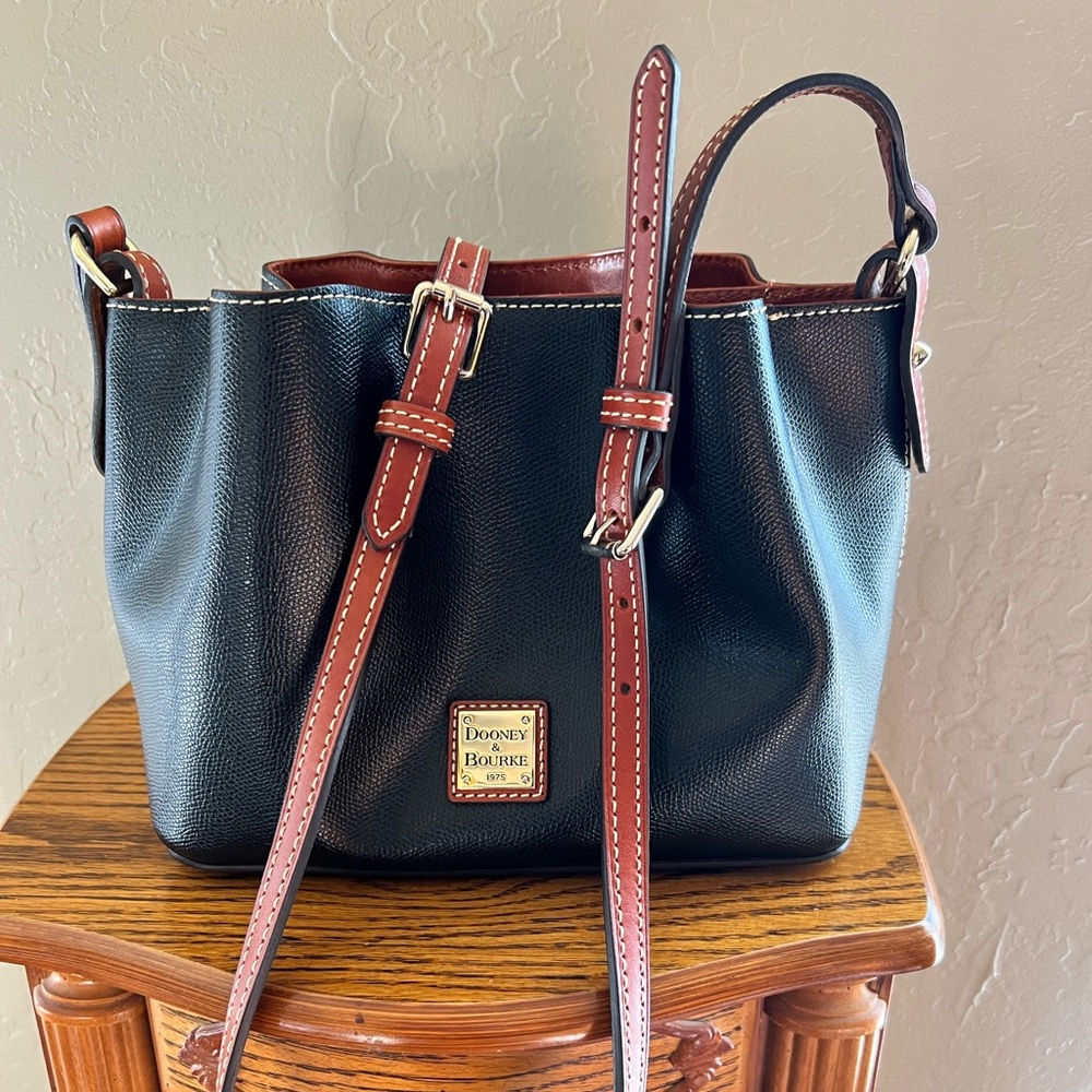 Dooney & Bourke Pebble Grain Leather Mini Barlow Crossbody Black